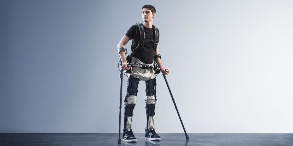 exoskeleton-suit-paraplegics.jpg