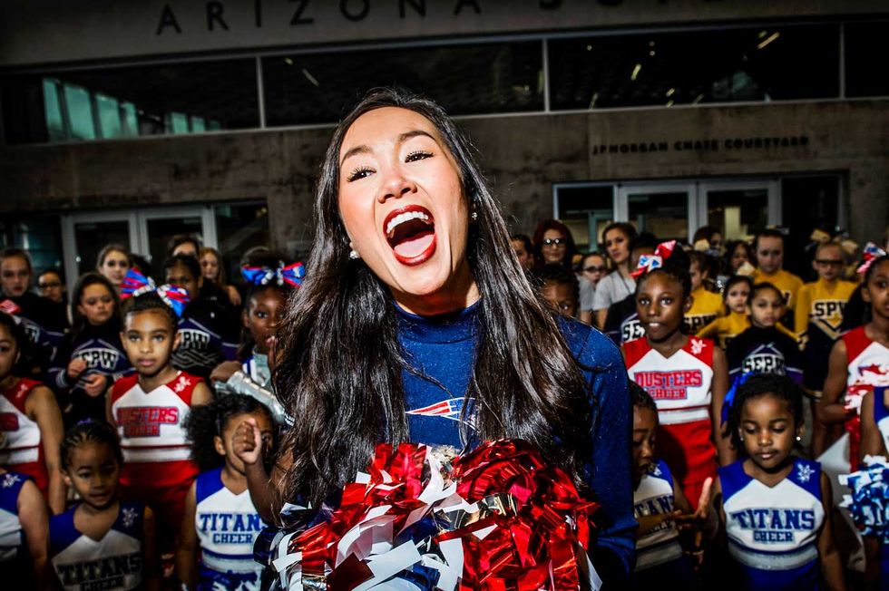 Five Houston Texans Cheerleaders are Pursuing STEM Careers - Science  Cheerleaders