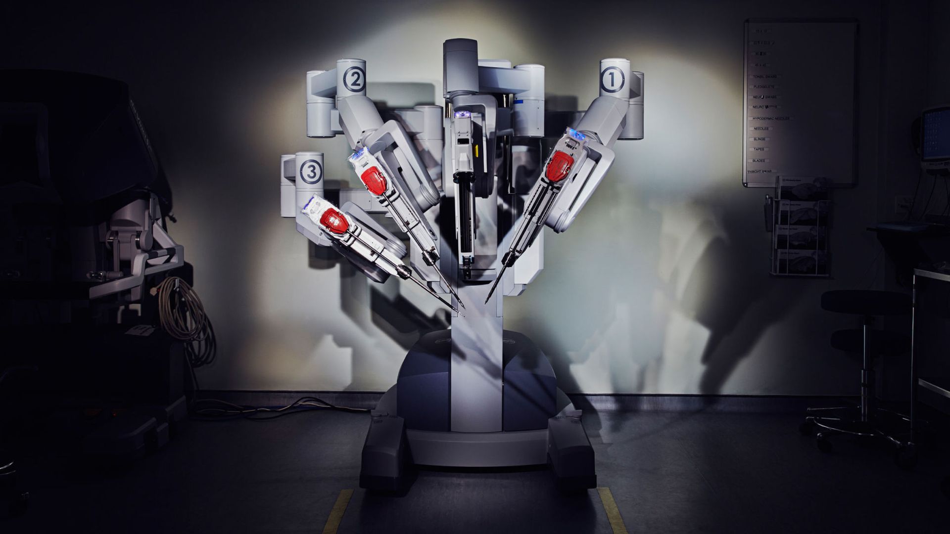 02.01.2013 - the da Vinci robot, designed to facilitate complex surgery using a minimally invasive approach.