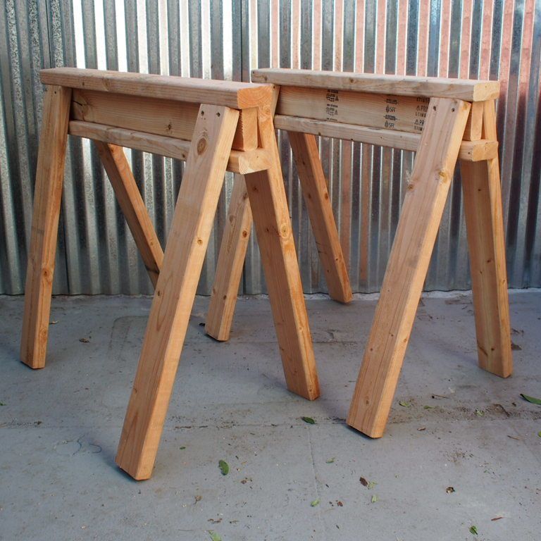 How to Build Stackable Sawhorses