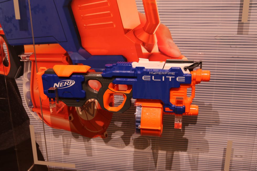 Blue, Orange, Gun, Red, Trigger, Line, Carmine, Gun accessory, Electric blue, Air gun, 