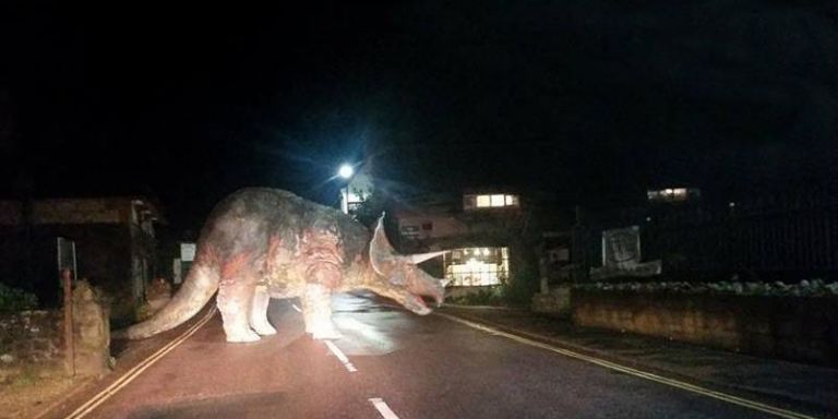 You May Not Pass: Life-Size Replica Triceratops Blocks Traffic in the U.K.