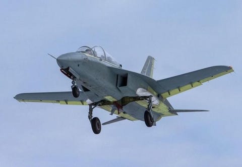 planes with such odd wingslike the pioneering grumman x 29need fly by wire onboard computers to make constant tiny corrections to keep the aircraft stable