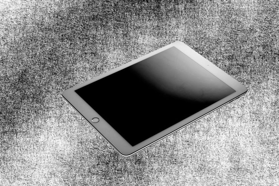 Monochrome, Monochrome photography, Black-and-white, Black, Grey, Mobile device, Computer, Gadget, Display device, Communication Device, 