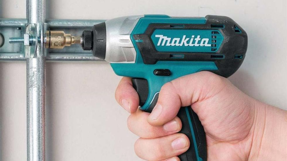 Makita fd07r1 online lowe's