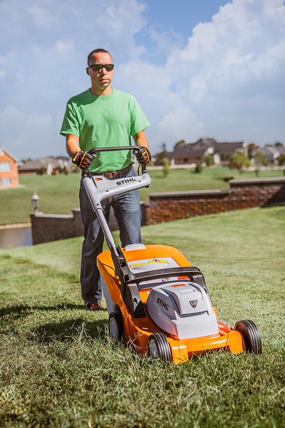 Commercial battery clearance mower