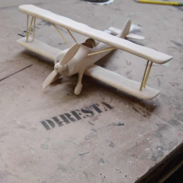 Model aircraft, Aircraft, Wing, Toy airplane, Scale model, Toy vehicle, Picnic table, Light aircraft, 