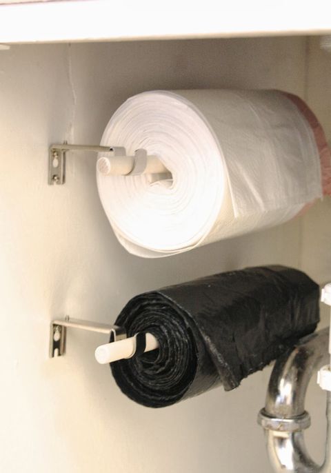 <p>If you have to handle the garbage, at least make it a better experience with this handy hack.</p><p><strong>Get the tutorial at <a href="http://www.handimania.com/diy/trash-bags-roll.html" target="_blank">Handimania</a></strong><strong>.</strong></p>