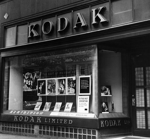 Retail, Monochrome, Display window, Black-and-white, Monochrome photography, Signage, Display case, Advertising, Outlet store, 