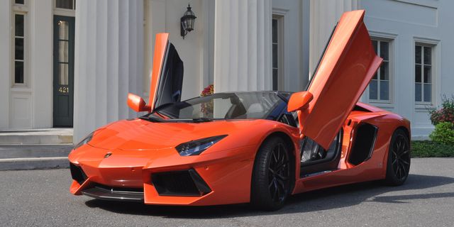 7 Things You Learn After Driving a Lamborghini For a Week