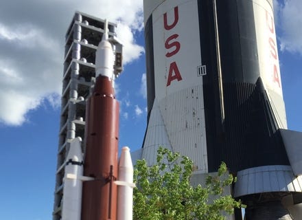 A NASA Engineer Needs Your Help to Make the SLS Rocket a Lego Set