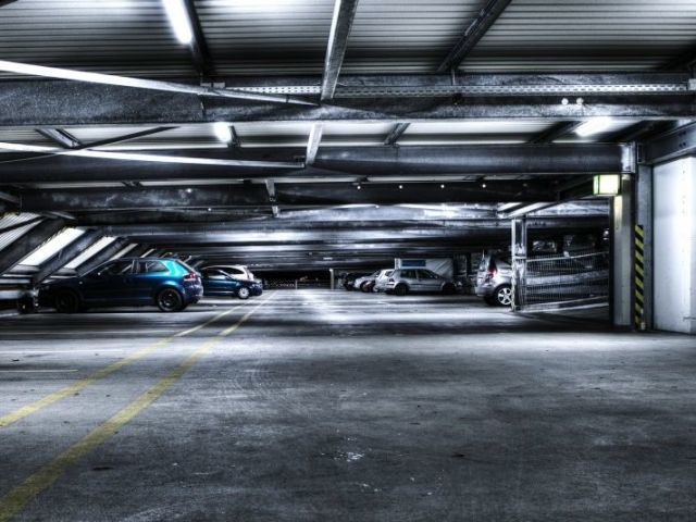 Parking lot, Public space, Parking, Ceiling, Automotive lighting, Beam, Steel, Silver, Synthetic rubber, Aluminium, 