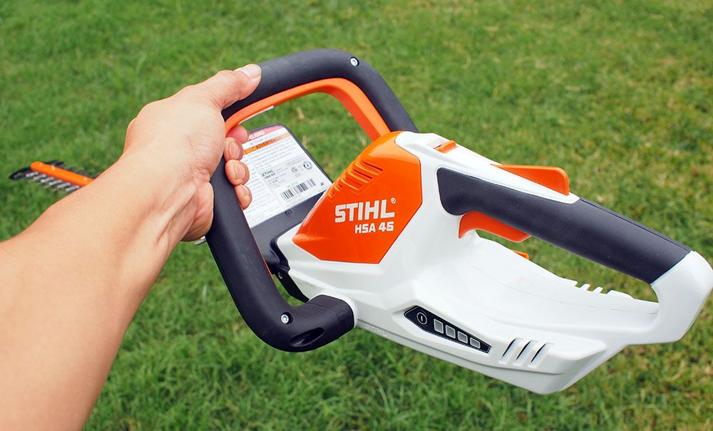 Stihl hsa 45 discount cordless hedge trimmer reviews