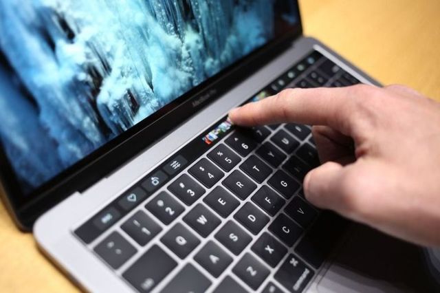 Apple's New MacBook Touch Bar Could Hurt Visually Impaired Users