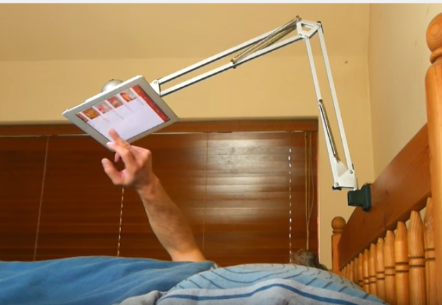 This Hovering DIY Tablet Holder Is Crazy Easy To Make   Gallery 1479934881 Screen Shot 2016 11 23 At 10049 Pm 