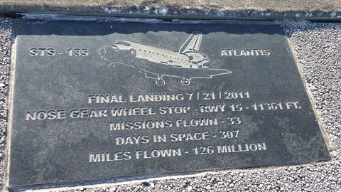 <p>A closer look at the plaque.</p>