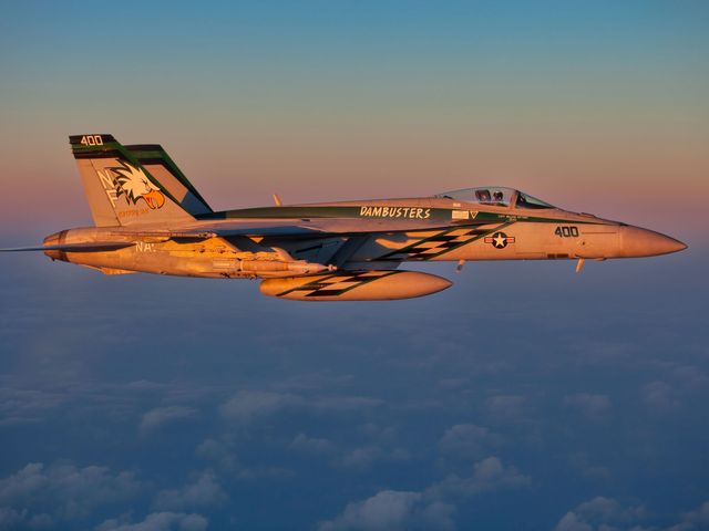 F 18 Super Hornet Why The F A 18 Is Such A Badass Plane - cf 188 hornet roblox