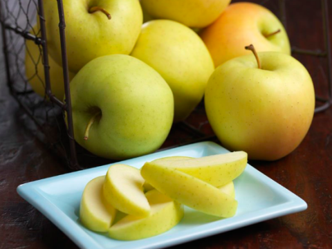 These apples won't turn brown after being sliced — and they're non-GMO