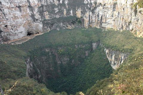 7 Of The World S Most Stunning Sinkholes