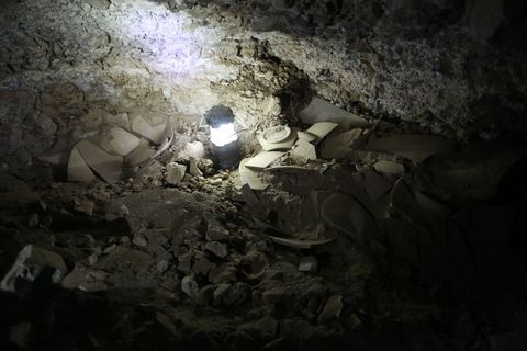 dead sea scrolls cave