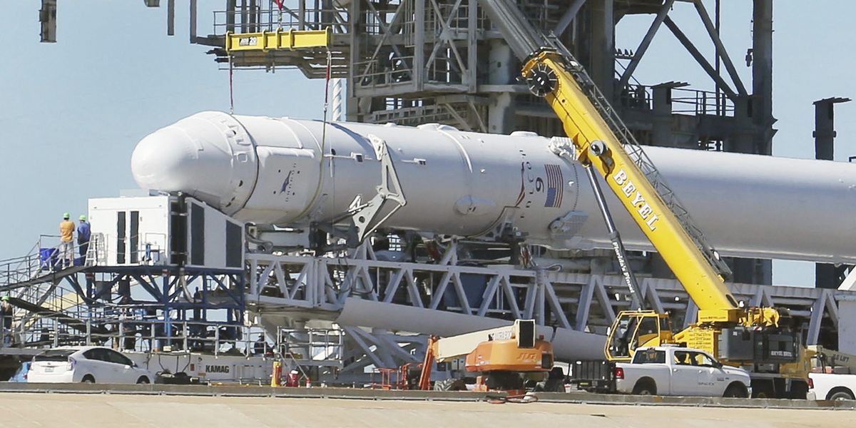 SpaceX Steering Issue Delays Launch, Rescheduled For Sunday