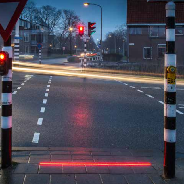 Road, Lighting, Infrastructure, Road surface, Street, Lane, Asphalt, Urban area, signaling device, Street light, 