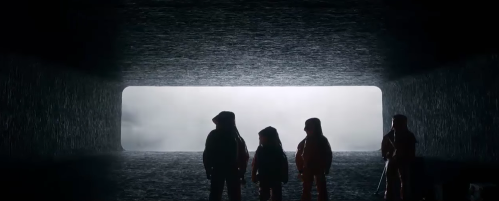Arrival' Production Designer Explains the Film's Most Stunning Effects