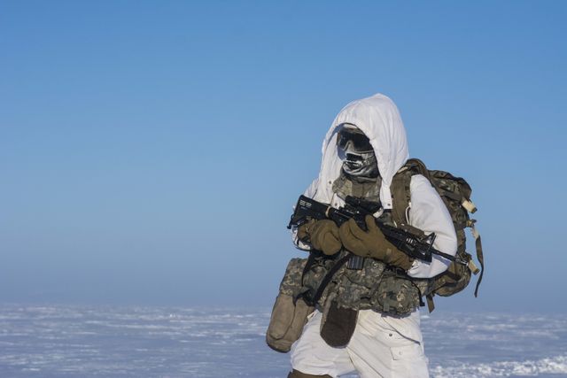 Watch U.S. Army Paratroopers Drop Over the Arctic