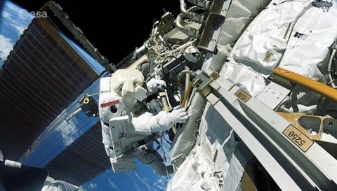 Stunning Spacewalk Video Shows An Astronaut-Eye View From The ISS