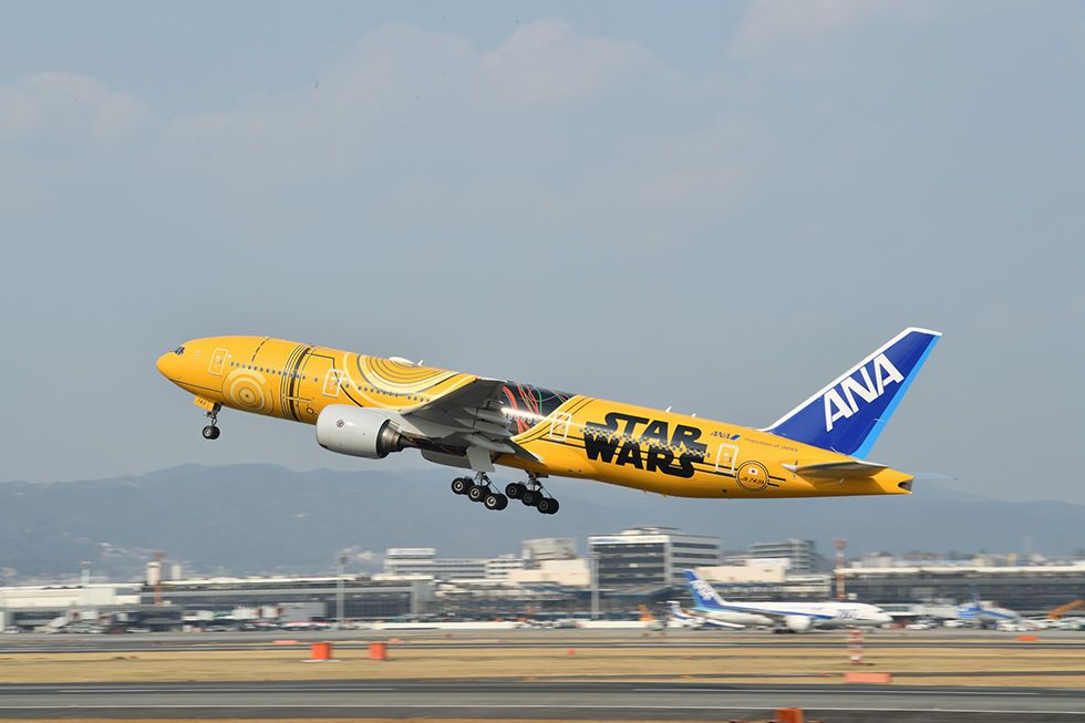 STAR WARS™ JETS(C-3PO™ ANA JET ) - YouTube