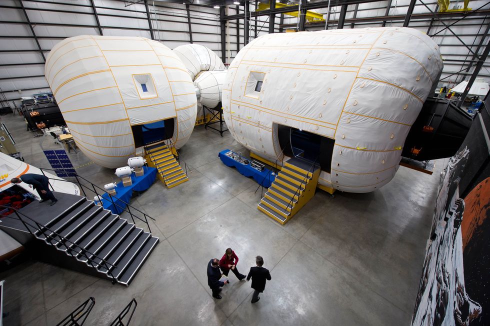 bigelow-aerospace-inflatable-habitats.jpg