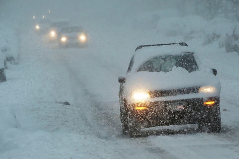 Snow, Winter, Winter storm, Blizzard, Freezing, Vehicle, Car, Automotive exterior, Tire, Automotive tire, recharge car battery, snow, winter, winter storm, blizzard, freezing, vehicle, car, automotive exterior, tire, automotive tire,