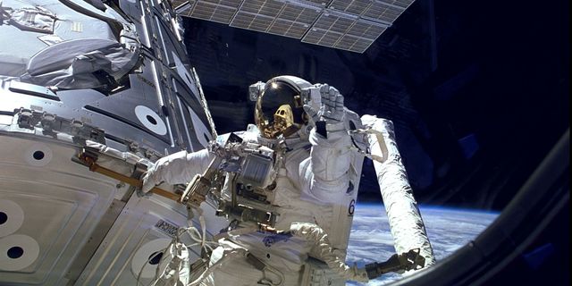 spacewalk-astronaut.jpg