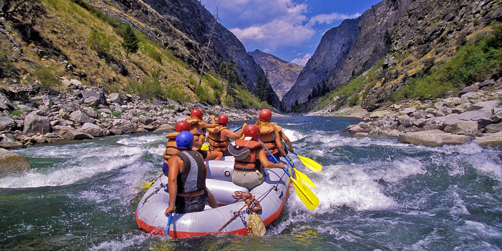 Where To Go White Water Rafting In 2017 - 6 Best US Rafting Trips