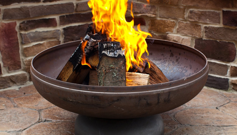 6 Best Fire Pits For Warming Up Your Backyard