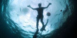Water, Underwater diving, Underwater, Recreation, Freediving, Diving, Scuba diving, Water sport, Photography, Wetsuit, 
