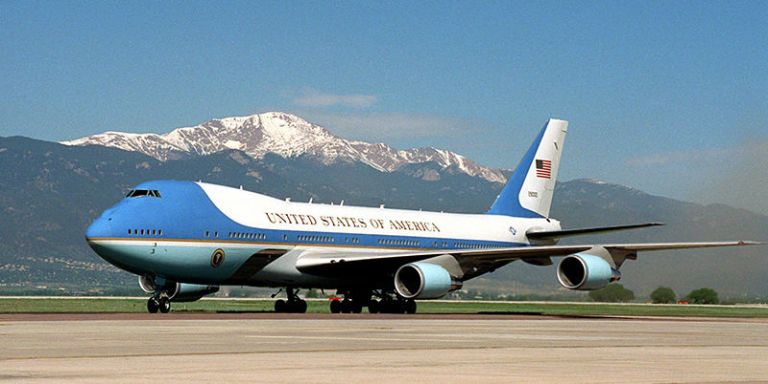 air force one mid air refueling