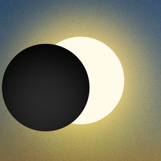 Daytime, Circle, Sky, Light, Yellow, Atmosphere, Celestial event, Corona, Eclipse, Astronomical object, 