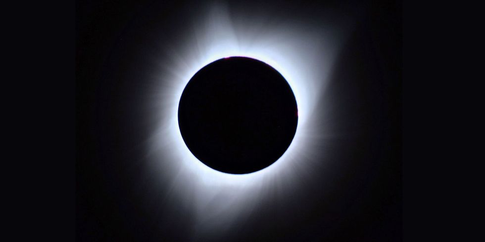 Total Solar Eclipse in Tennessee - The Cosmic Weirdness of Solar ...