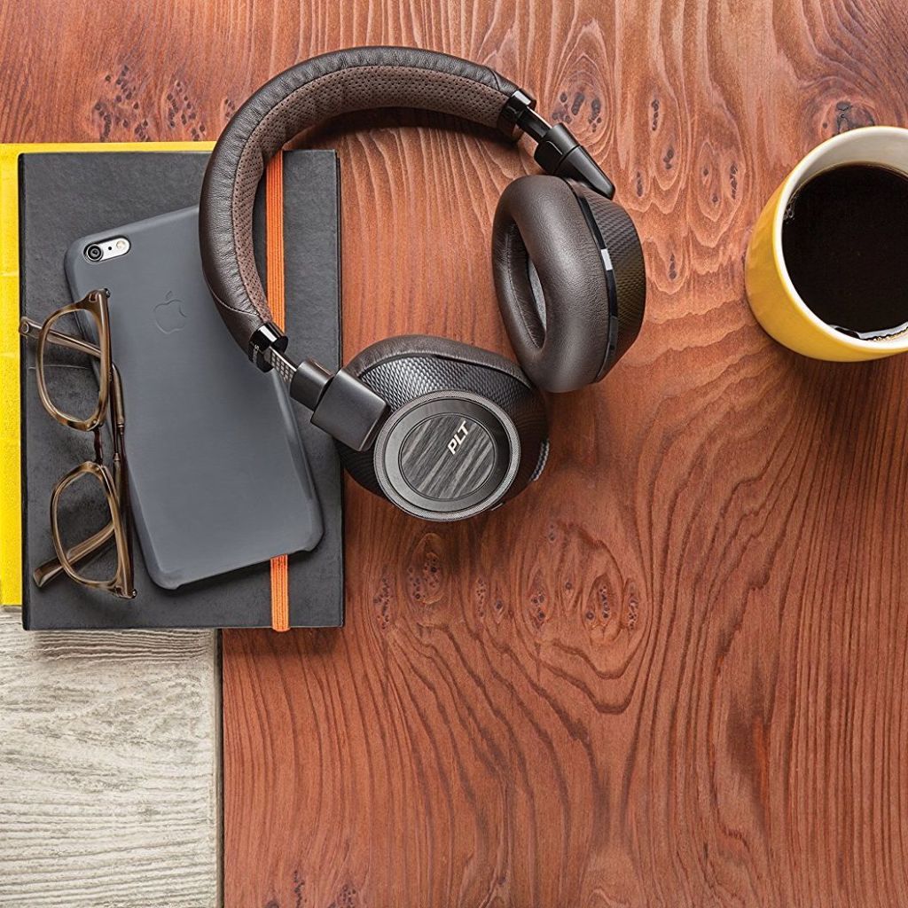 The 7 Best Noise-Canceling Headphones to Drown Out Your Surroundings