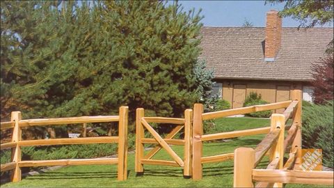 Property, Split-rail fence, Fence, Tree, Grass, Wood, Backyard, Roof, Real estate, Cottage, 
