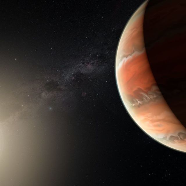 Scorching Hot Planet Has A Titanium Atmosphere 