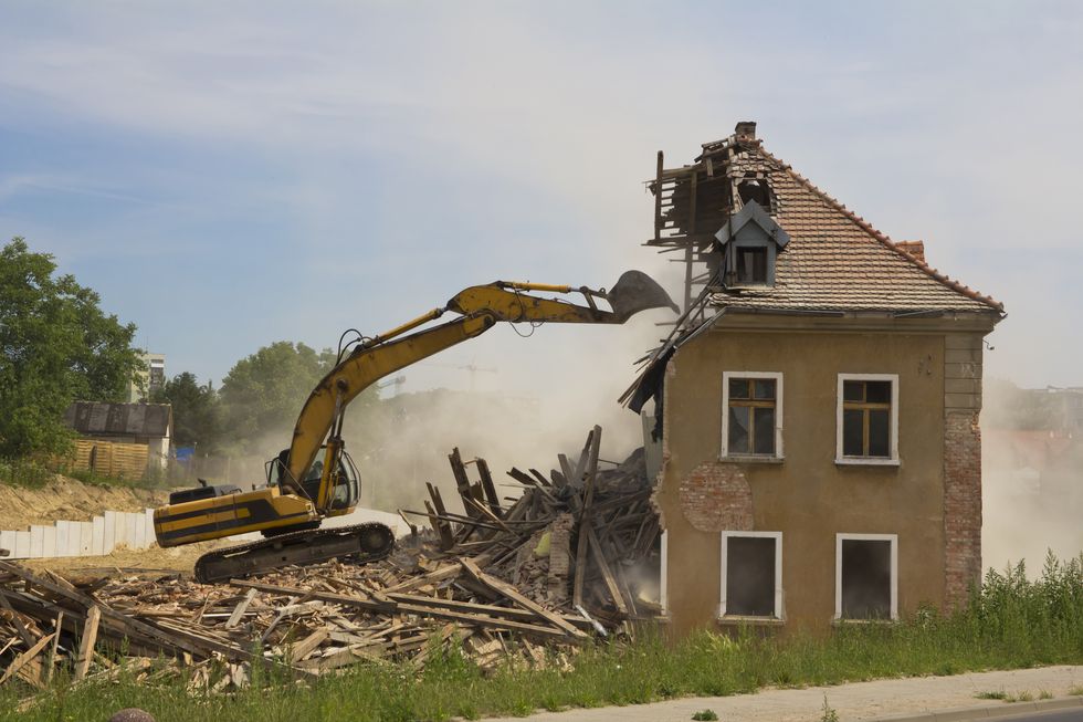 Снос сайта. Destroy demolish разница. Снести сайты. Yikim Top. Demolition of the Foundation.