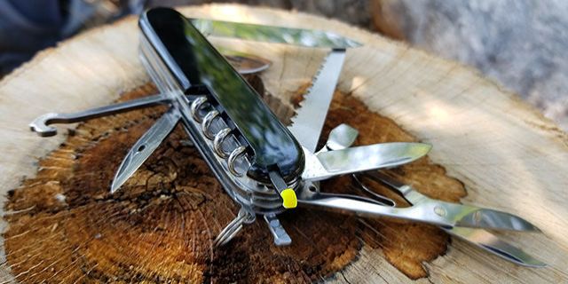 A Tiny Built In Fire Starter Could Make Any Swiss Army Knife More Useful