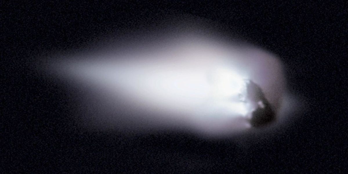 comet-halley-nucleus.jpg