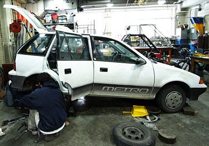 Cornell Auto X Prize Team Hacks Metro Geo Chis For 100 Mpg Hybrid
