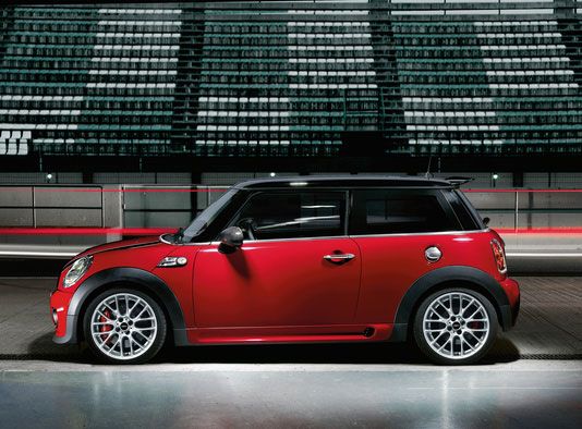 09 Mini Cooper Jcw Test Drive 7 Hp Rocket Hits 33 Mpg But Is 42k Too Much