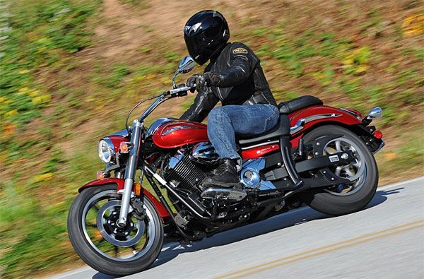 2009 Yamaha V-Star 950 Test Drive: Bike a Cruiser