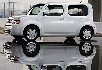 09 Nissan Cube Test Drive Square Scion And Kia Soul Competitor Ready For B Car Battle