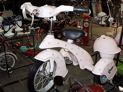 A Tricycle That Twinkles